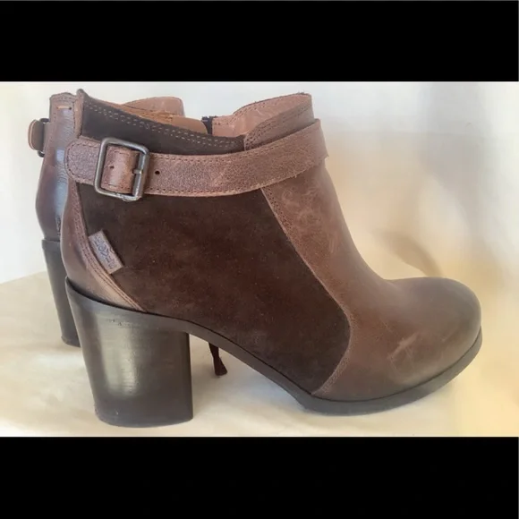 Levi’s Calimesa ankle boots; size 9 - Picture 2 of 8